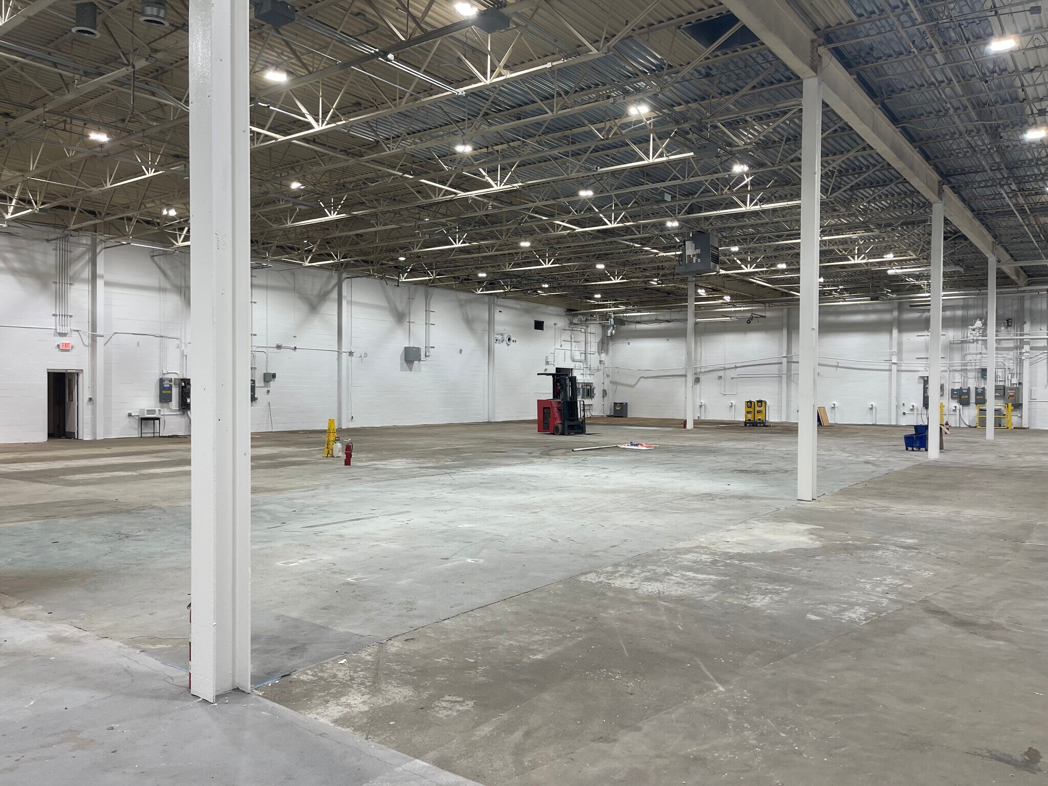 33 Rajon Rd, Bayport, NY à vendre Photo intérieure- Image 1 de 1