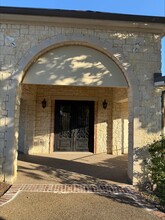 5601-5605 Virginia Pky, McKinney, TX à vendre Photo intérieure- Image 1 de 22