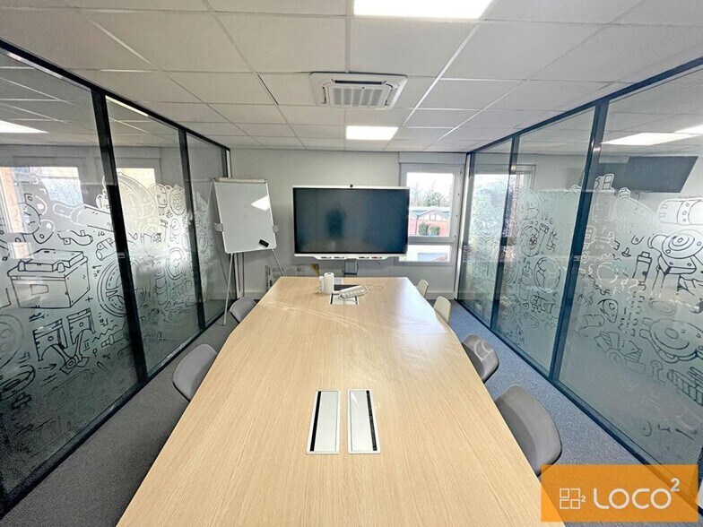 3B Rue Lucien Servanty, Toulouse for sale - Interior Photo - Image 1 of 10