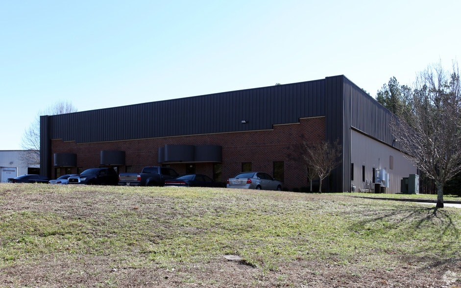 1070 Nine North Dr, Alpharetta, GA for lease - Primary Photo - Image 1 of 6
