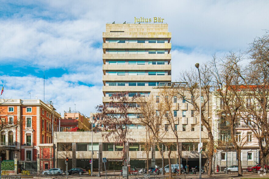 Paseo Castellana, 7, Madrid, Madrid à louer - Photo du bâtiment - Image 3 de 3