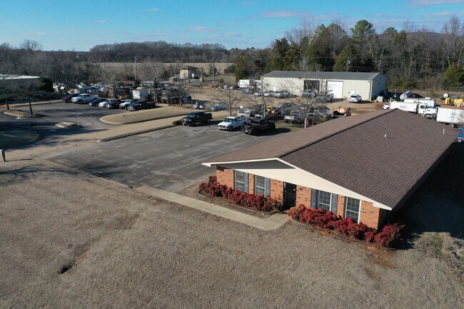 Plus de détails pour 2094 Fisher St SW, Huntsville, AL - Bureau à louer