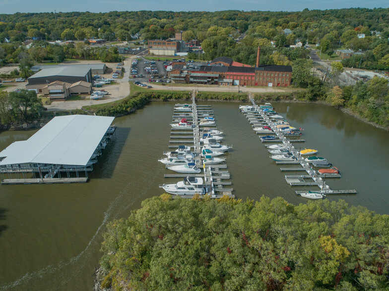 99 Alexander Ave, Peoria, IL à vendre - Photo du bâtiment - Image 3 de 8