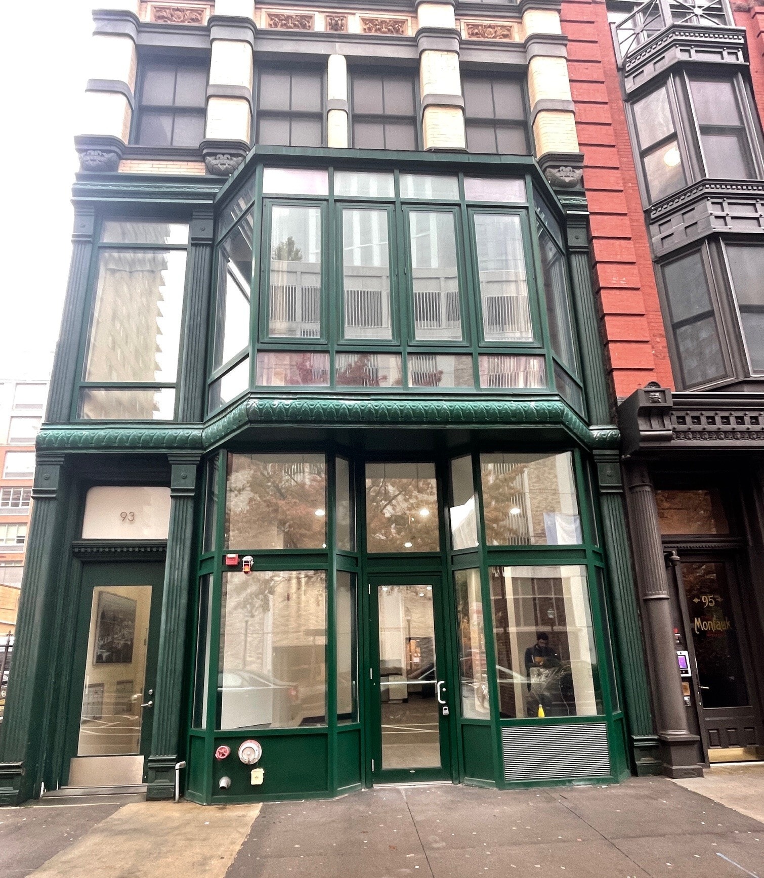 93 Montgomery St, Jersey City, NJ for lease Building Photo- Image 1 of 3