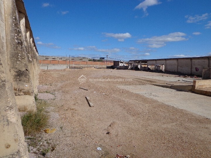 Land in Cáceres, Cáceres for lease Construction Photo- Image 1 of 7