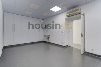 Retail in Madrid, Madrid for lease Interior Photo- Image 2 of 37