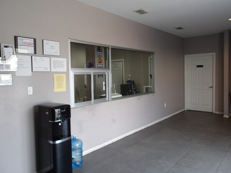 503 S 11th St, McAllen, TX à louer - Photo intérieure - Image 2 de 18