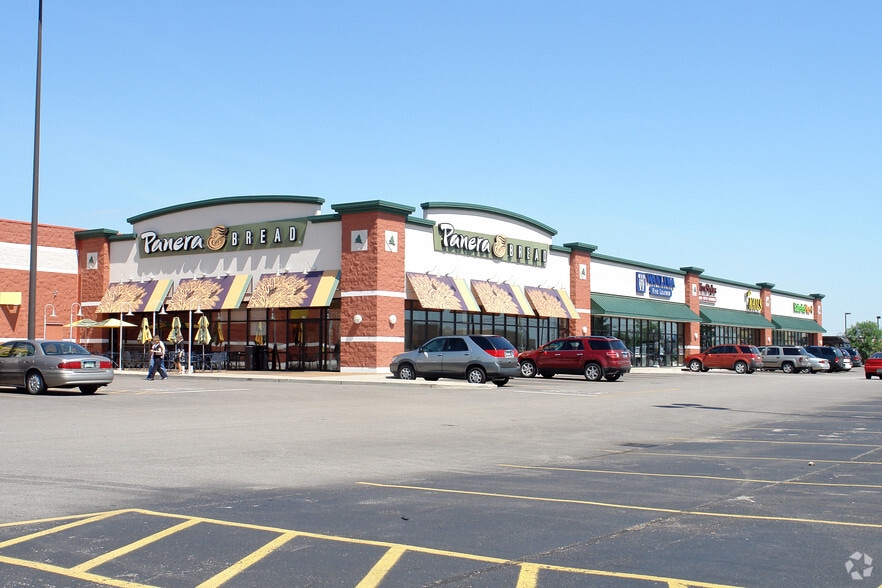 6220-6300 E LLoyd Expy, Evansville, IN for lease - Building Photo - Image 2 of 8