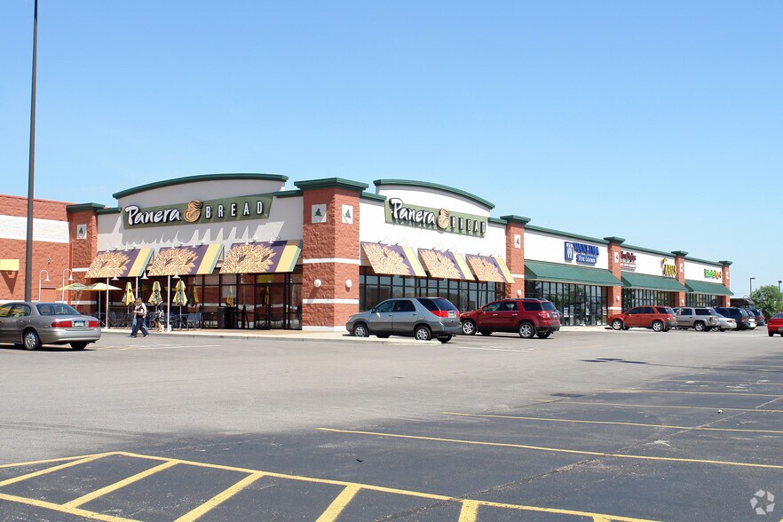 6220-6300 E LLoyd Expy, Evansville, IN à louer - Photo du bâtiment - Image 2 de 8