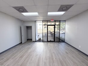 8666 Huebner Rd, San Antonio, TX for lease Interior Photo- Image 2 of 9