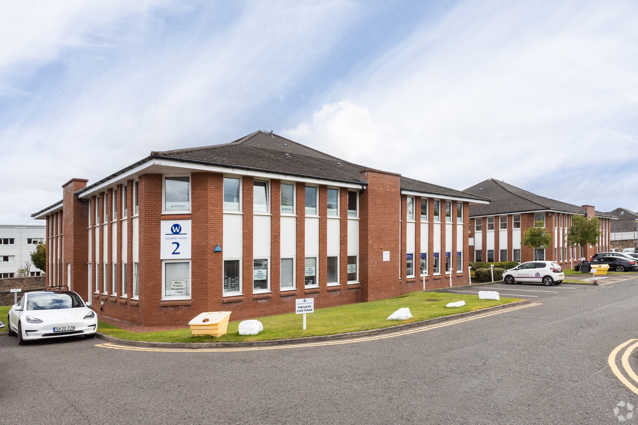 8 Caird Park, Hamilton for lease Primary Photo- Image 1 of 8