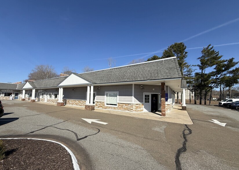 51 Boston Post Rd, Madison, CT à louer - Photo du bâtiment - Image 3 de 10