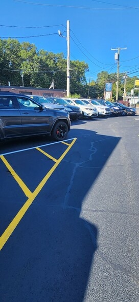 219 Milton St, Dedham, MA à vendre - Photo du bâtiment - Image 3 de 7