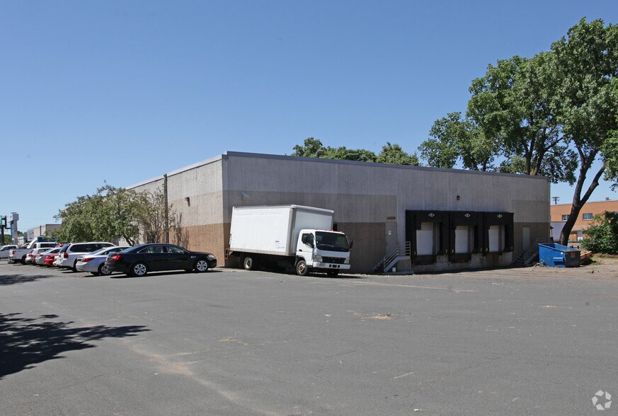 800 Mendelssohn Ave N, Golden Valley, MN for sale - Building Photo - Image 3 of 3