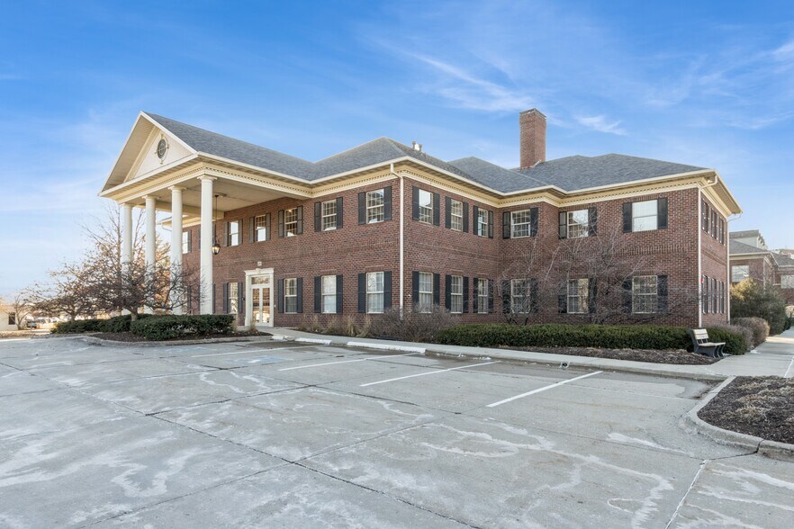 520 10th Ave, Coralville, IA à vendre - Photo du bâtiment - Image 3 de 45