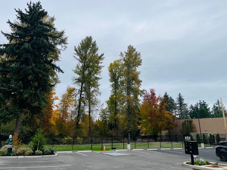 12828 SE Kent Kangley Rd, Kent, WA for lease - Primary Photo - Image 1 of 1