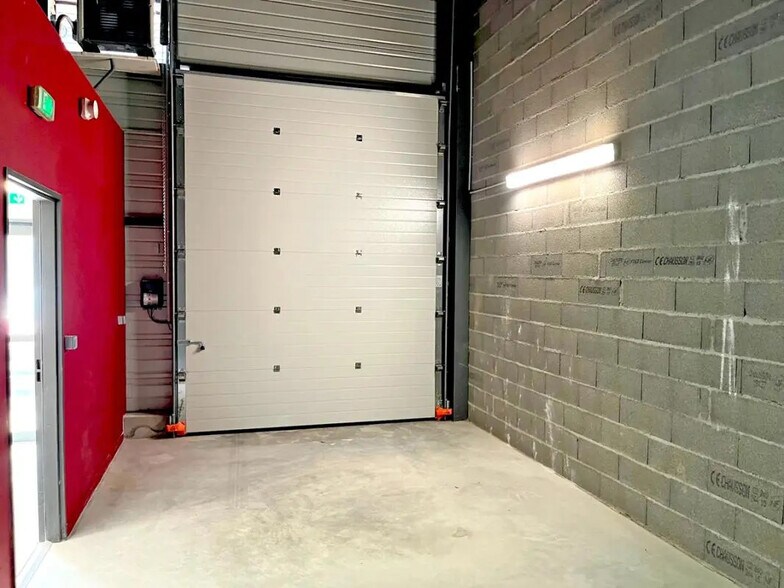 10 Rue Issac Newton, Plaisance-du-Touch à louer - Photo du bâtiment - Image 2 de 21