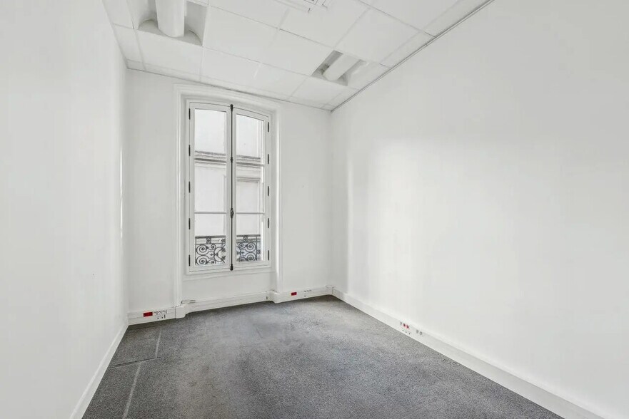 49 Rue Galilée, Paris for lease - Interior Photo - Image 2 of 14