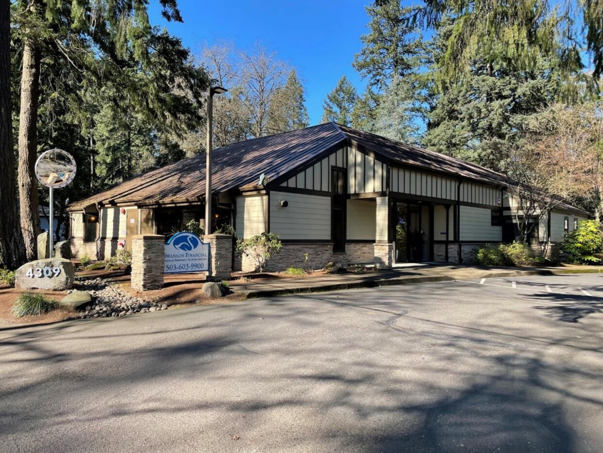 4309 SW Oakridge Rd, Lake Oswego, OR à vendre Photo du bâtiment- Image 1 de 33
