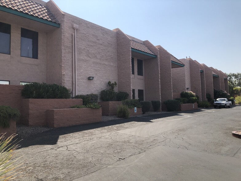 4495 W Hacienda Ave, Las Vegas, NV à louer - Photo du bâtiment - Image 3 de 4