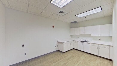 7930 W Kenton Cir, Huntersville, NC for lease Building Photo- Image 2 of 4