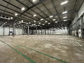 Office in Saint-Ouen-l'Aumône for lease Interior Photo- Image 1 of 4