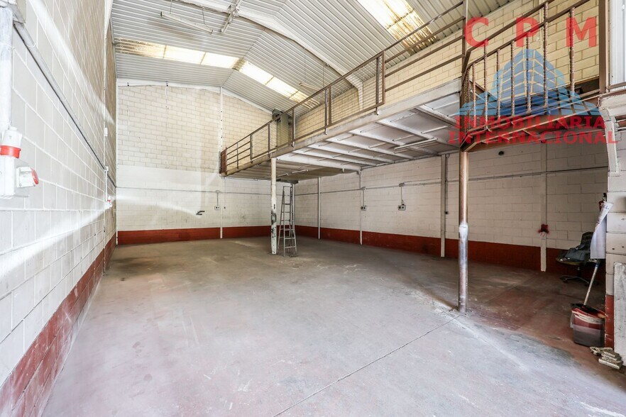 Industriel dans Valdemoro, Madrid à vendre - Photo du bâtiment - Image 2 de 3