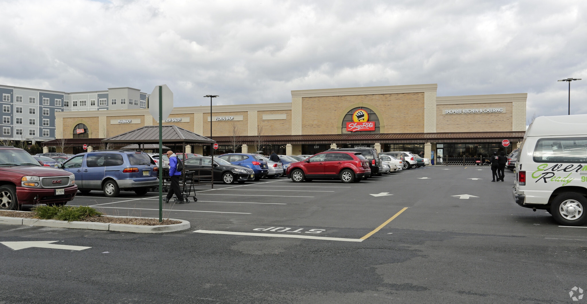 204-234 Springfield Ave, Newark, NJ for lease Primary Photo- Image 1 of 5