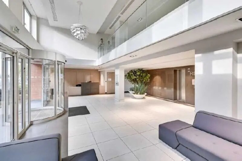 24 Quai Gallieni, Suresnes à louer - Hall d’entrée - Image 2 de 13