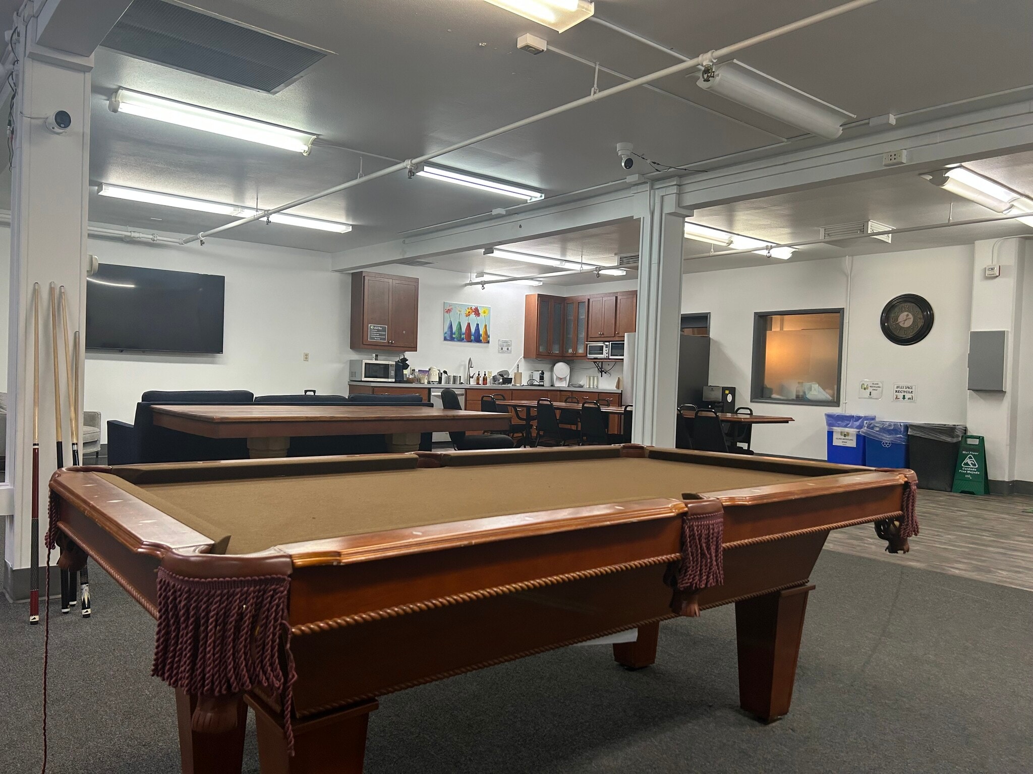 3901 SE Naef Rd, Portland, OR for lease Interior Photo- Image 1 of 6