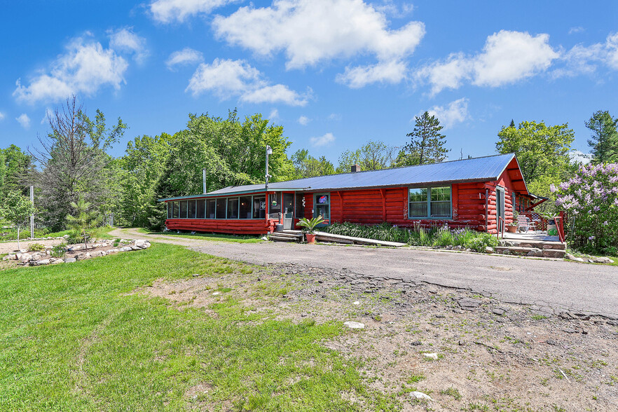 W5284 Log Lodge Rd, Winter, WI for sale - Building Photo - Image 1 of 1