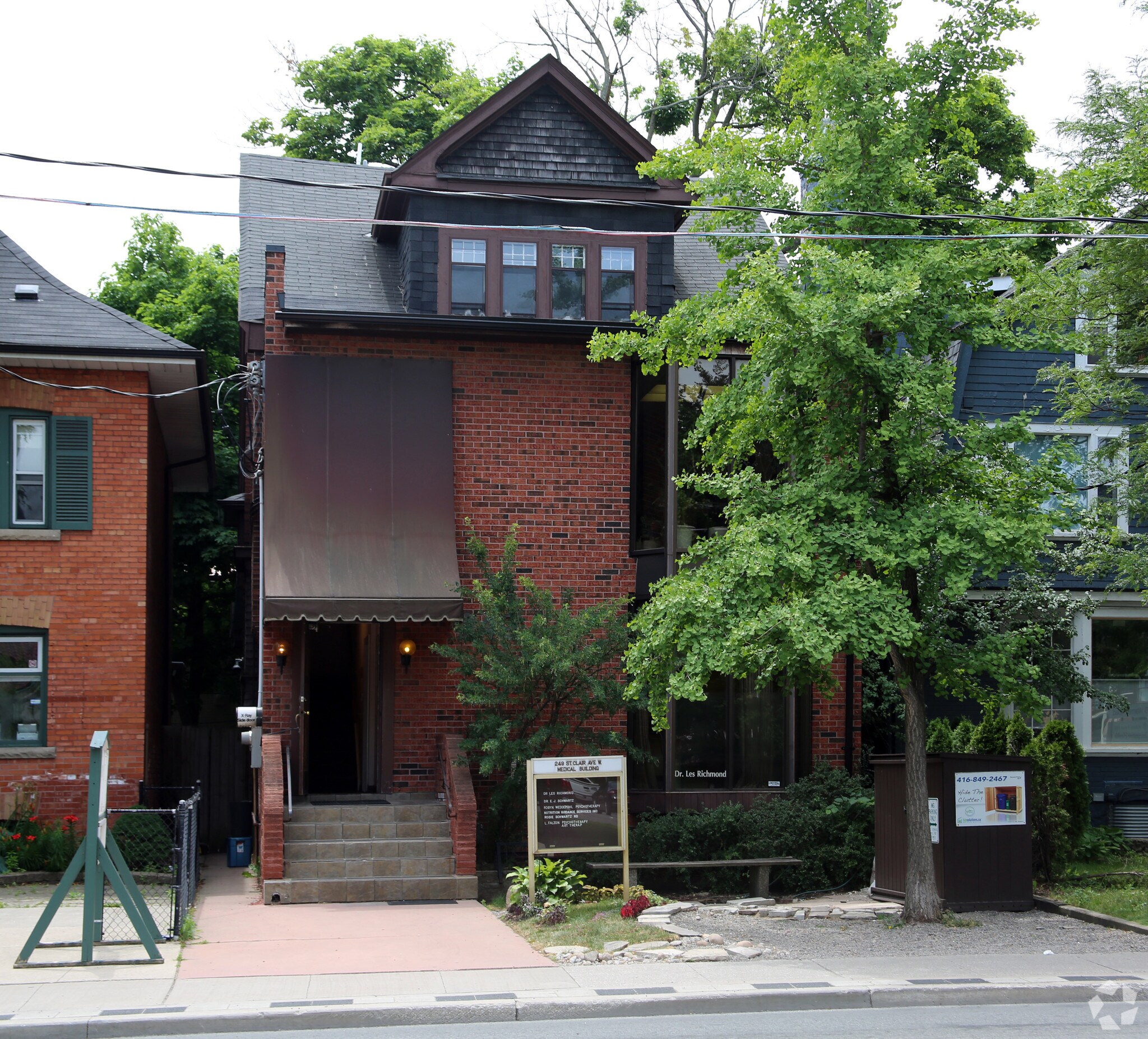 249 St Clair Ave W, Toronto, ON for sale Primary Photo- Image 1 of 1