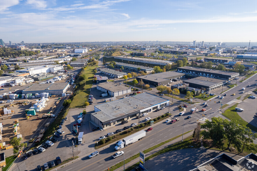 456-468 42nd Ave SE, Calgary, AB for lease - Aerial - Image 3 of 4