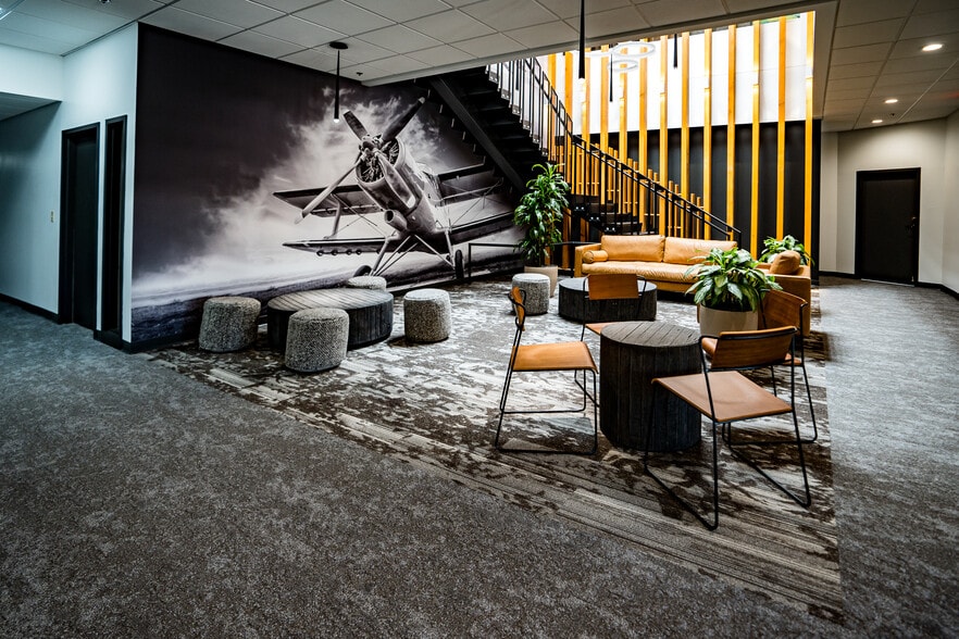 380 S Lafayette Frontage Rd E, Saint Paul, MN for lease - Interior Photo - Image 2 of 5