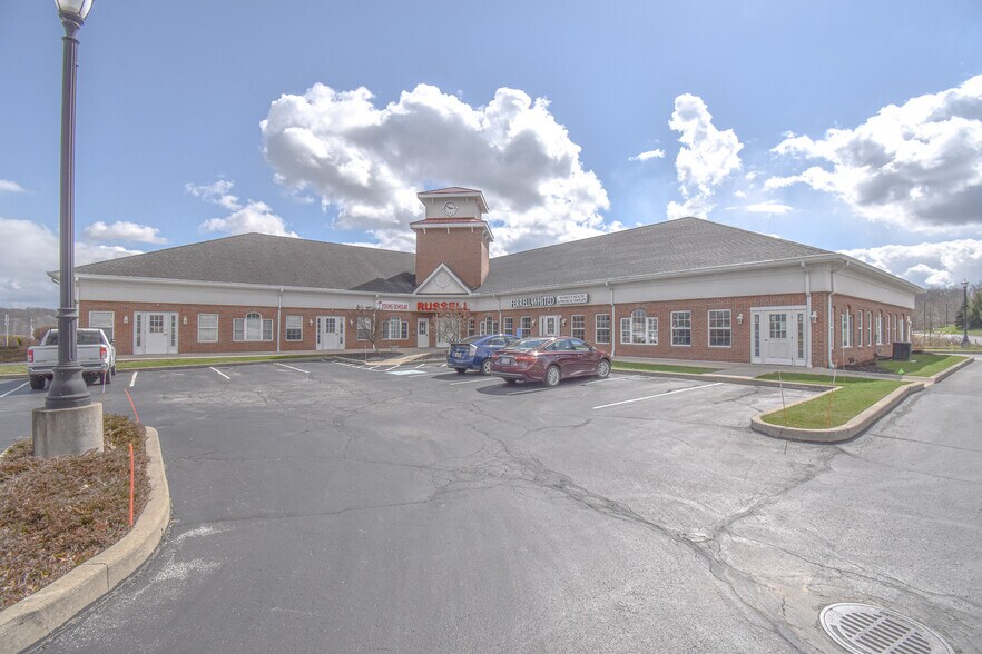 3848 Medina Rd, Medina, OH à louer - Photo du bâtiment - Image 1 de 7