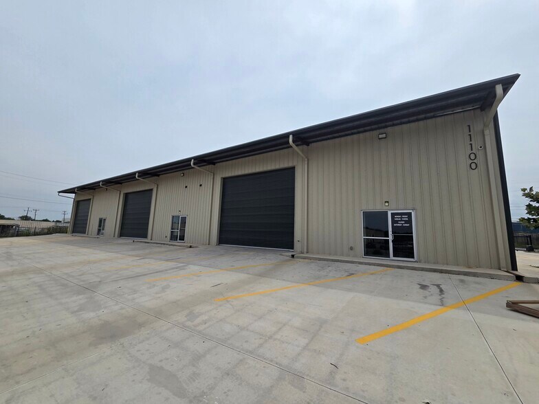 11100 Osgood Dr, San Antonio, TX à louer - Photo du bâtiment - Image 2 de 16