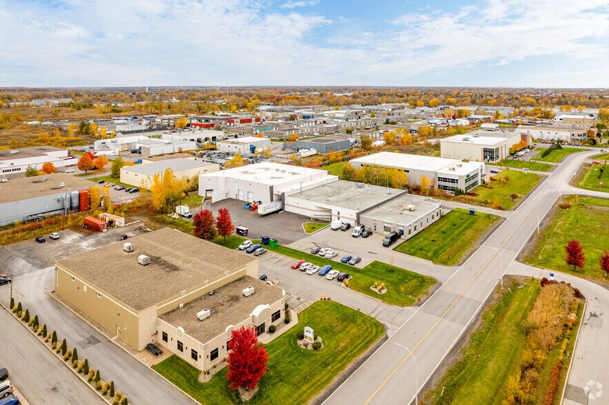 275 Av Liberté, Candiac, QC à vendre - Aérien - Image 2 de 13