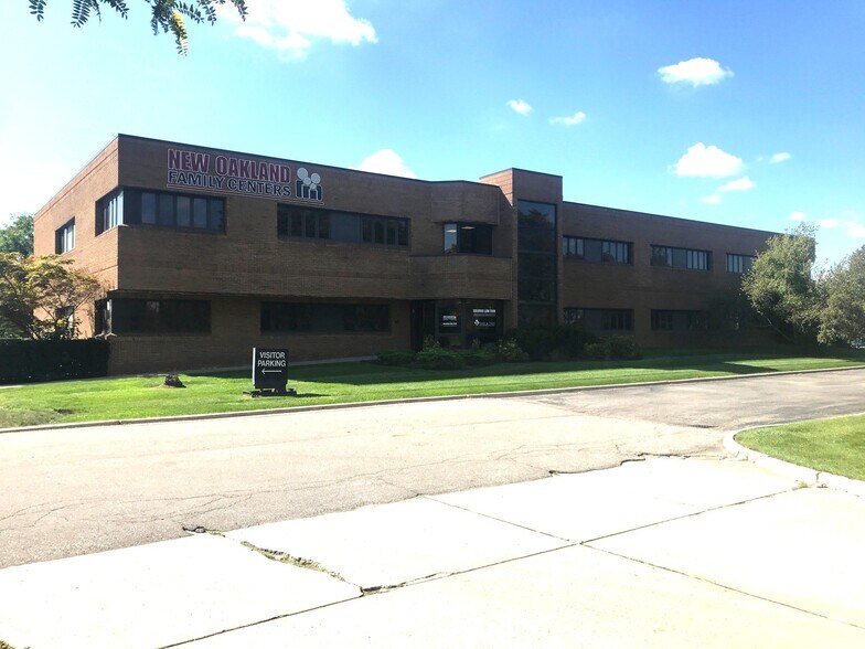 13305-13309 Reeck Rd S, Southgate, MI à louer - Photo du bâtiment - Image 1 de 8