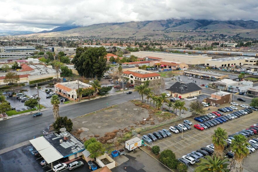 50 Serra Way, Milpitas, CA à vendre - Photo du bâtiment - Image 2 de 22