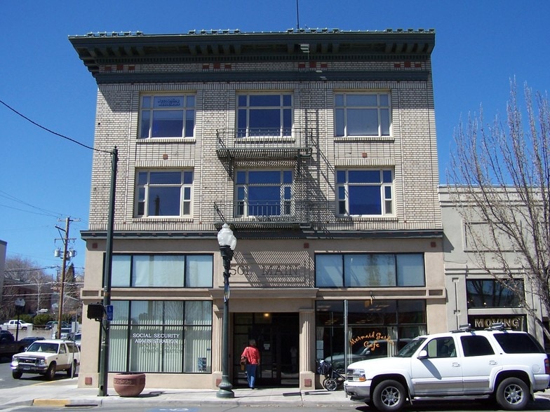501 Main St, Klamath Falls, OR for lease - Building Photo - Image 3 of 10