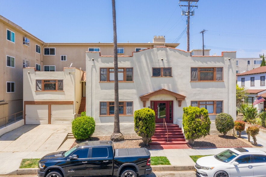 207 Mira Mar Ave, Long Beach, CA for sale - Building Photo - Image 3 of 12