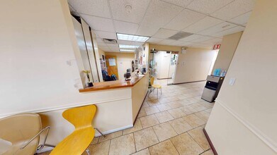 749 Ocean Pky, Brooklyn, NY à louer Photo du bâtiment- Image 2 de 12