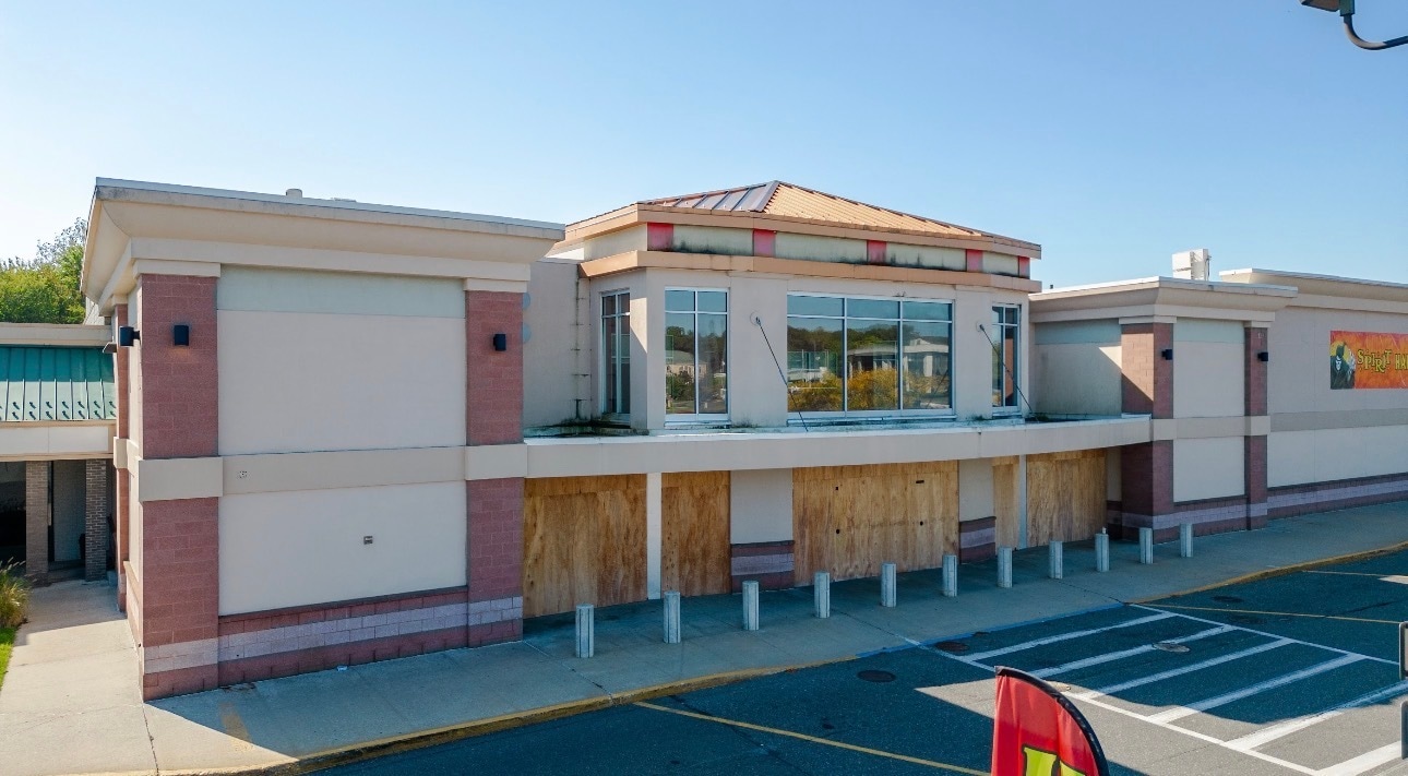 264-350 Middle Country Rd, Coram, NY for lease Building Photo- Image 1 of 16