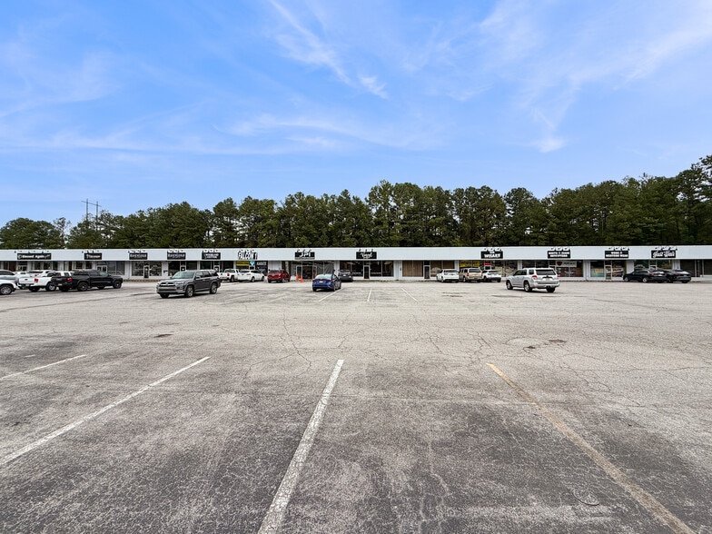 200-240 McFarland Blvd, Northport, AL for lease - Building Photo - Image 2 of 12