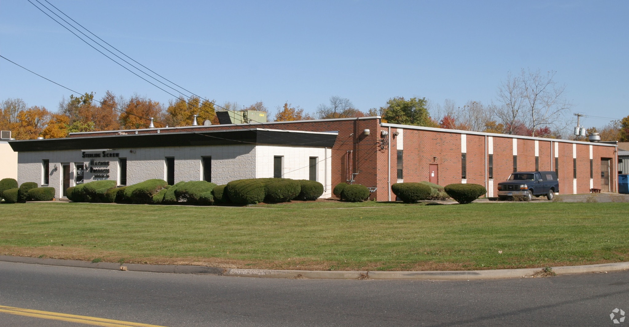 384 Christian Ln, Berlin, CT for lease Primary Photo- Image 1 of 3