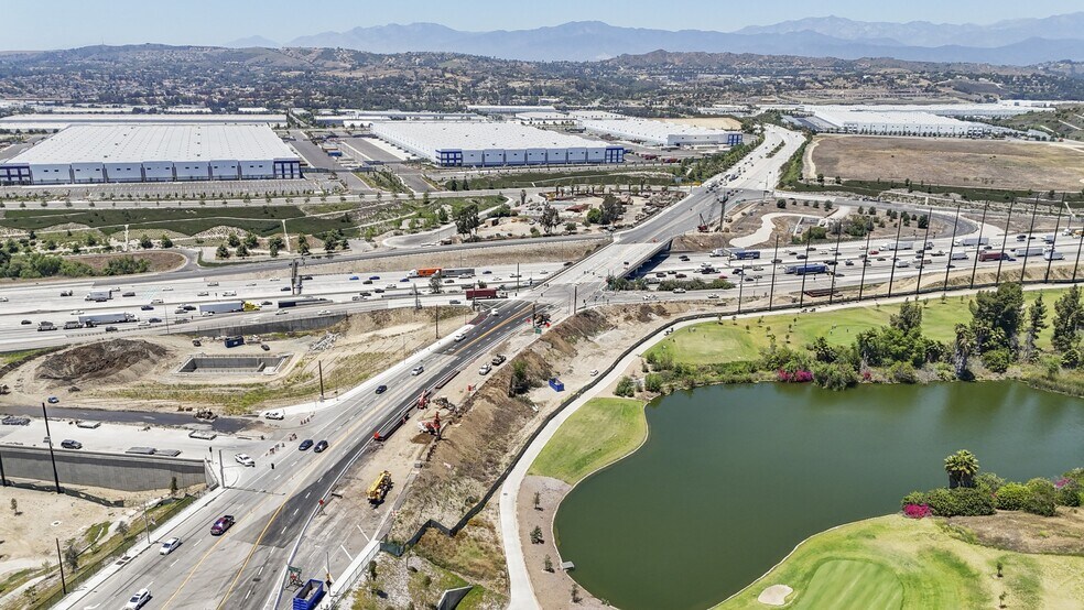 525 N Grand Ave, Diamond Bar, CA à vendre - Aérien - Image 3 de 5