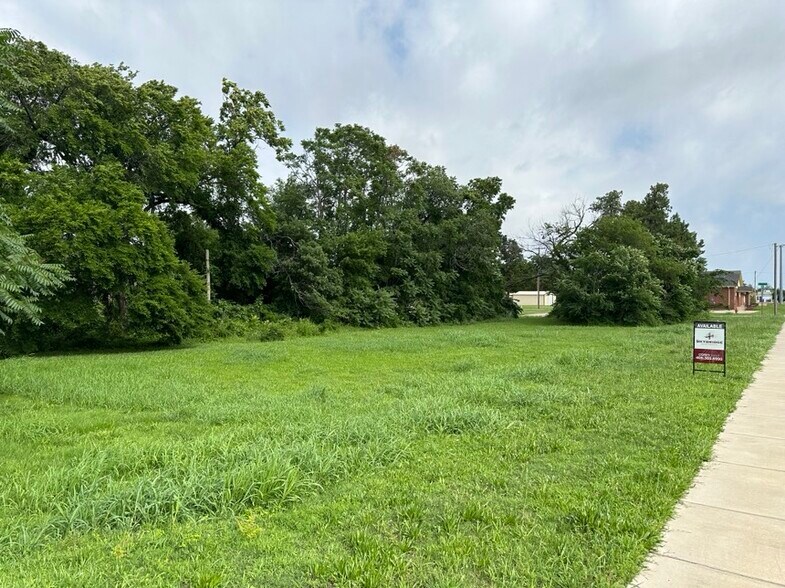 6505 Kelley ave, Oklahoma City, OK for sale - Primary Photo - Image 1 of 8