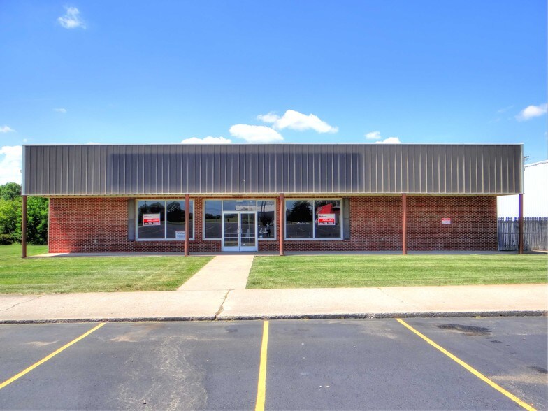 150 Pleasant Retreat Dr, Lancaster, KY à louer - Photo du bâtiment - Image 3 de 6