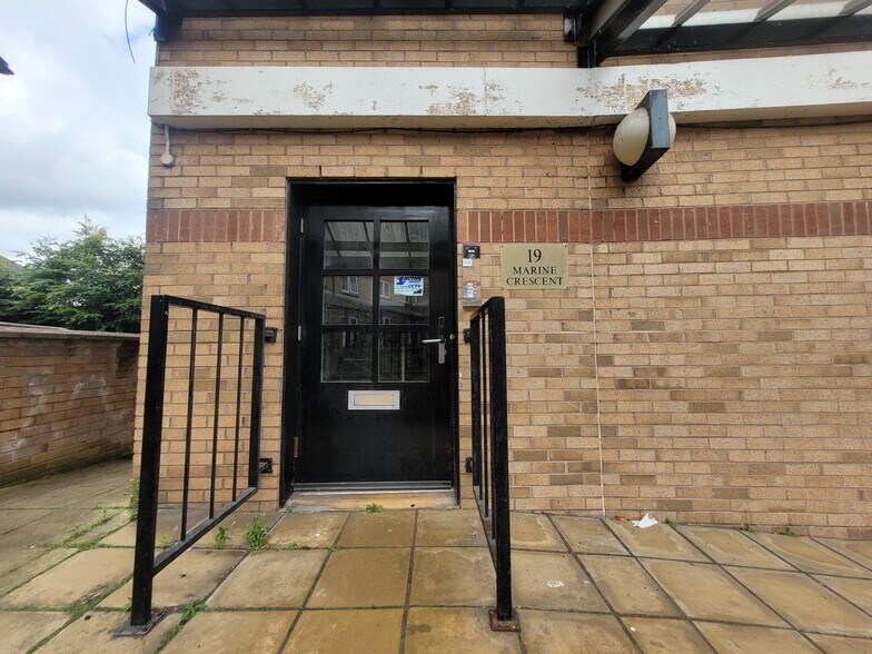 9-21 Marine Cres, Glasgow à louer - Photo du bâtiment - Image 2 de 7