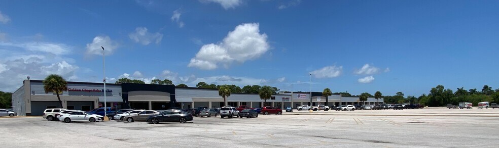 7121-7177 S US Highway 1, Port Saint Lucie, FL à louer - Photo du bâtiment - Image 2 de 12